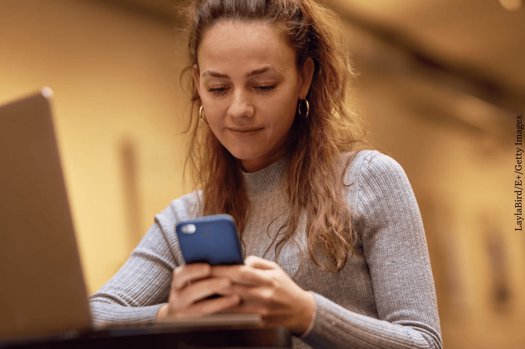 7 Dating Apps That Are Falling Out Of Favor With Singles